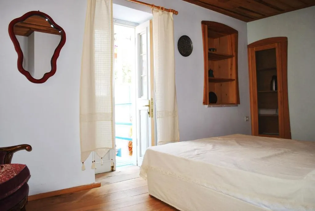 Florina Otel Ayvalı