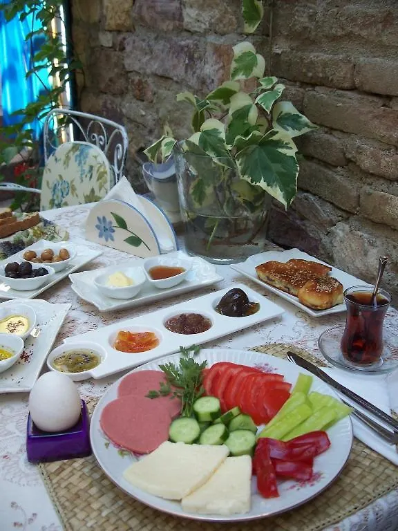 Florina Otel Ayvalı Konukevi
