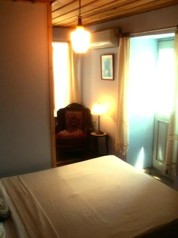 Florina Otel Ayvalı 4*,